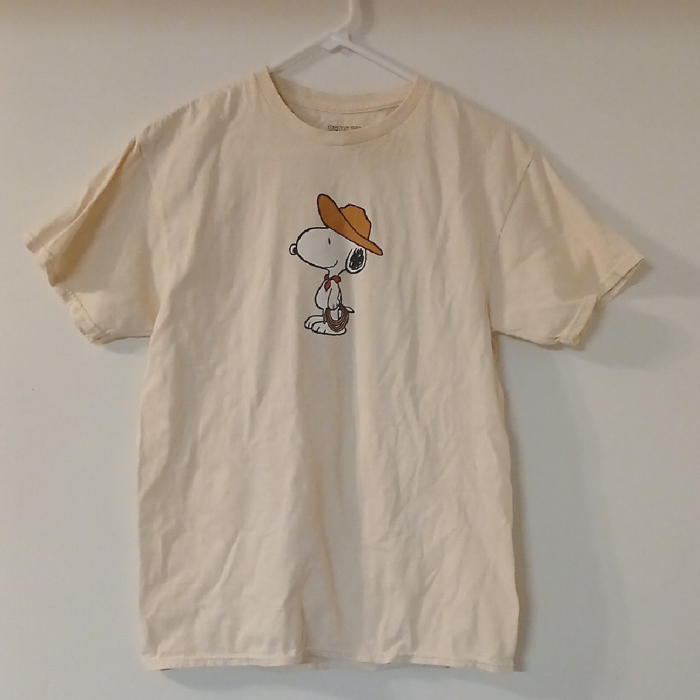 Peanuts Green and Cream Short Sleeve Tee with Cartoon Graphic